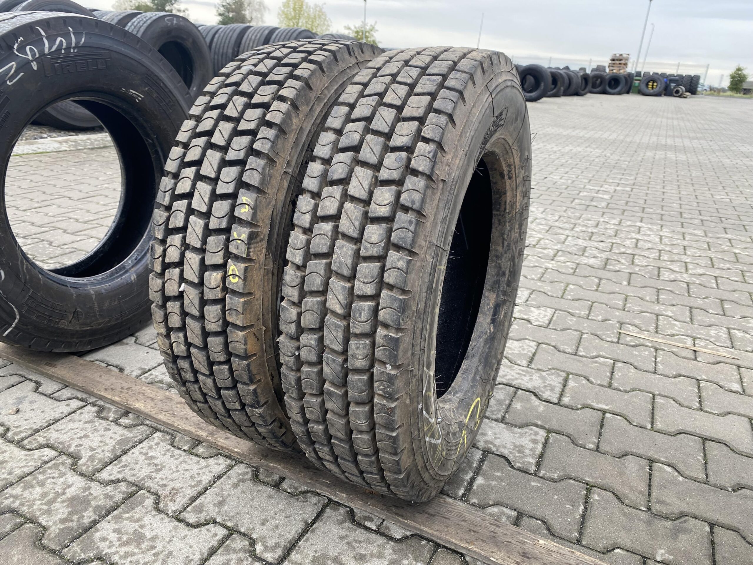 205/75R17.5 AEOLUS ADR 35 / 14mm AEOLUS AD