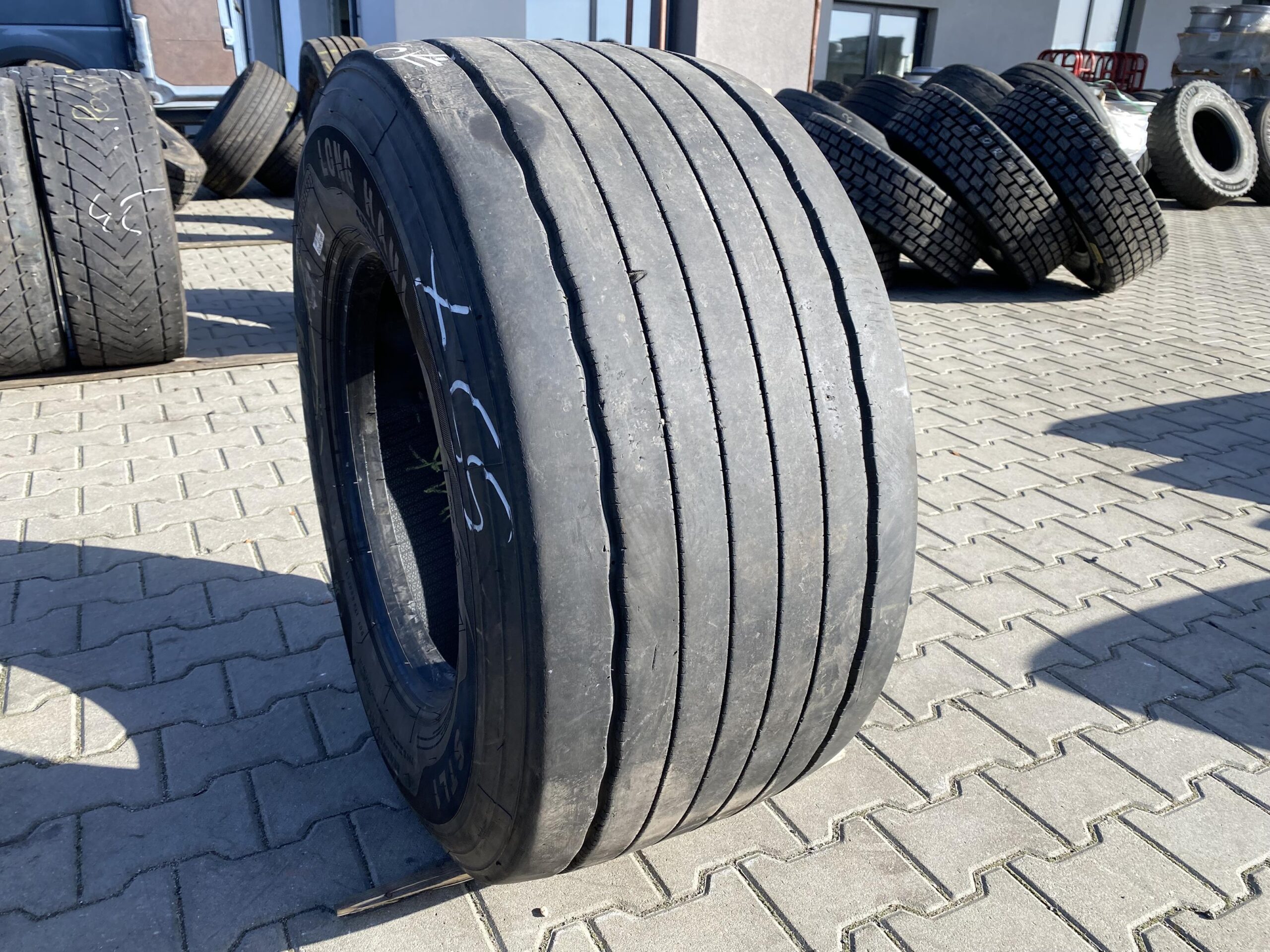 435/50R19.5 SAILUN LONG HAUL STL1 / 8-9mm SAILUN LONG HAUL STL