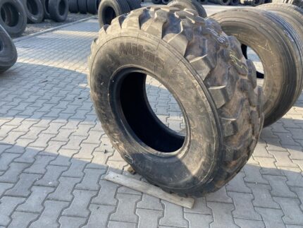 Opona przemysłowa wysokiej wydajności MITAS EM   Bieżnika