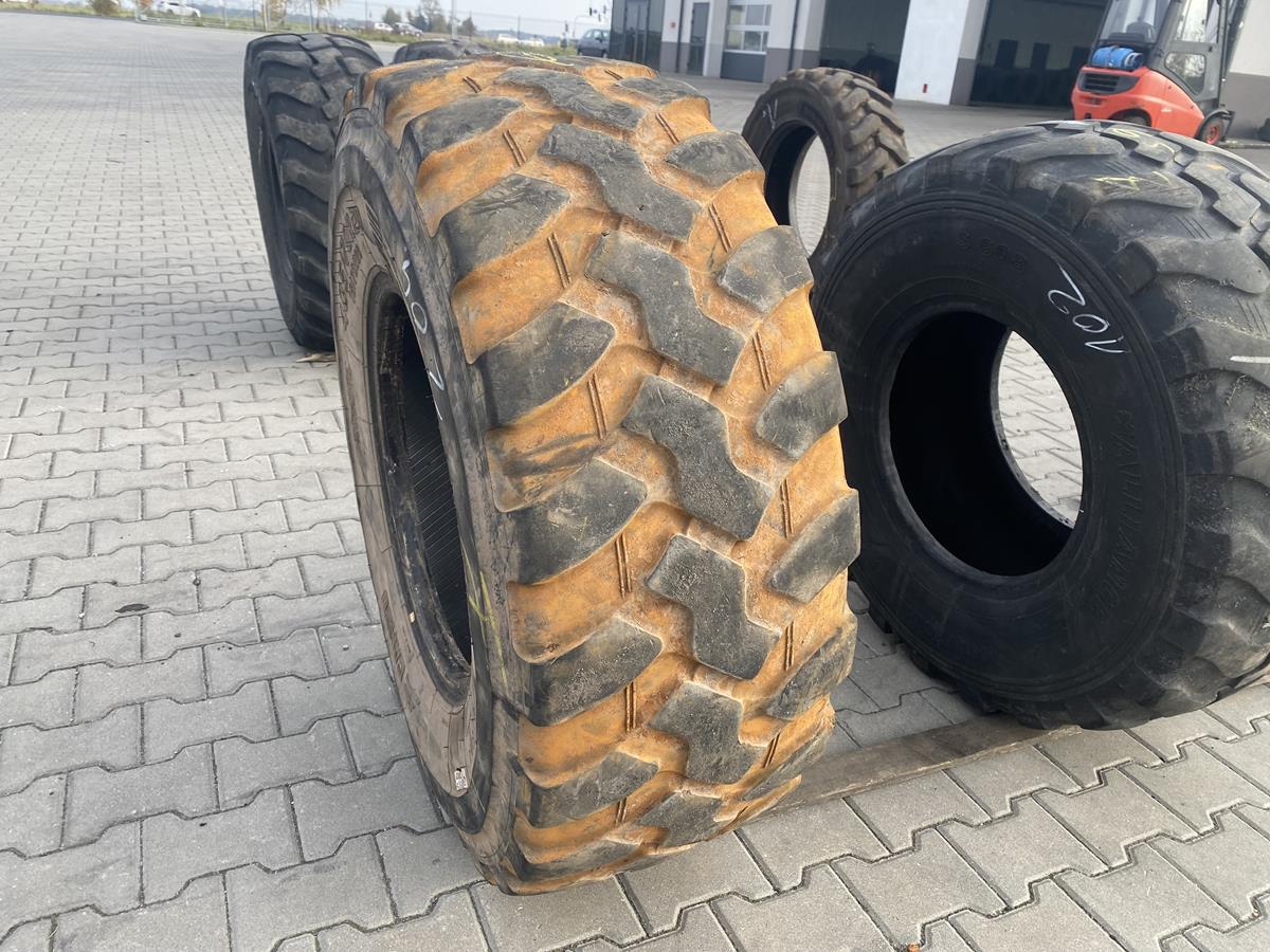 Opona przemysłowa do ładowarek 405/70R20 16/70R20 CAMSO MPT 553R / 11-12mm Opona przemysłowa do ładowarek CAMSO MPT