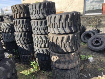 Opona przemysłowa  x BKT WIDE WALL   bieżnika