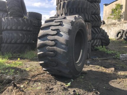  Opona przemysłowa  x BKT WIDE WALL   bieżnika