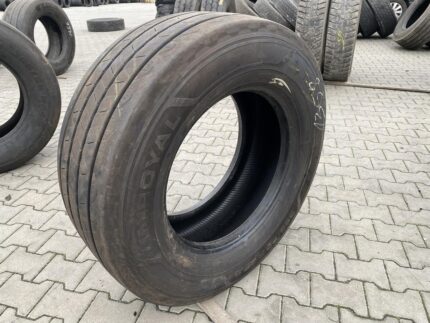 Używane opony do ciężarówek 385/55R22.5 UNIROYAL TH50 / 11-12mm