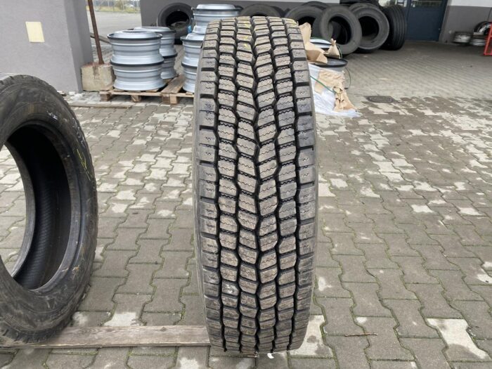 Używane opony do ciężarówek 315/80R22.5 BIEŻNIKOWANA TYP CONTINENTAL SCANDINAVIA HD3 / 100% Bieżnika