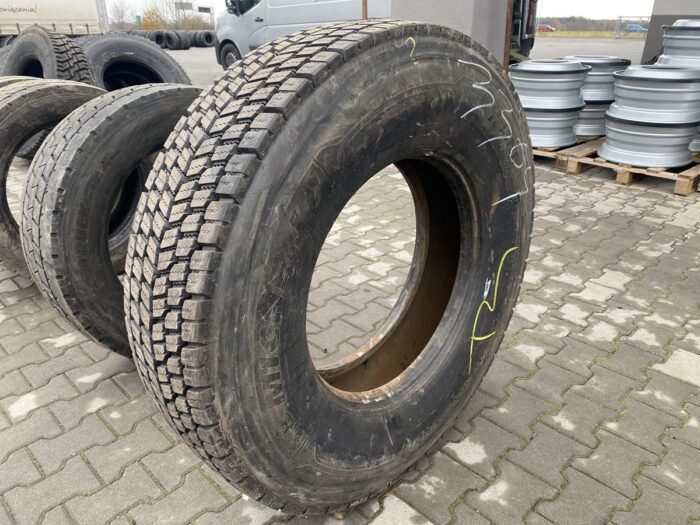 Używane opony do ciężarówek 315/80R22.5 BIEŻNIKOWANA TYP CONTINENTAL SCANDINAVIA HD3 / 100% Bieżnika