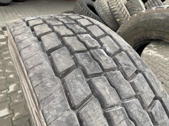 Używane opony do ciężarówek 315/80R22.5 FALKEN BI867 / 12-17mm