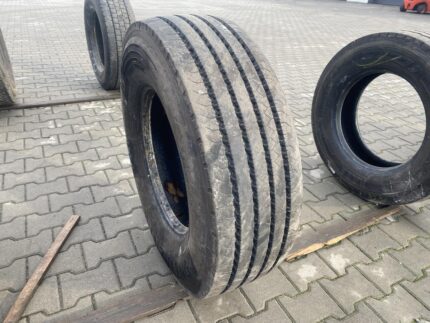 Używane opony do ciężarówek 305/70R19.5 CONTINENTAL HSR1 / 11-12mm
