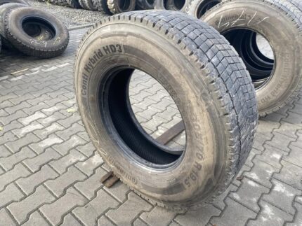 Używane opony do ciężarówek 305/70R19.5 CONTINENTAL CONTI HYBRID HD3 / 11-13mm