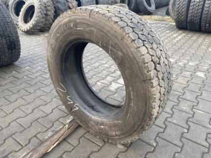 Używane opony do ciężarówek 245/70R19.5 MICHELIN X MULTI D / 9mm