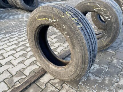 Używane opony do ciężarówek 215/75R17.5 UNIROYAL MONOPOLY R2000 / 11mm