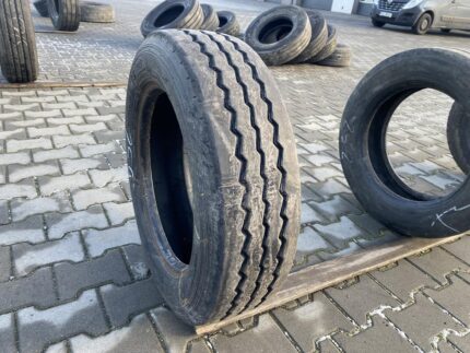 Używane opony do ciężarówek 205/65R17.5 PIRELLI ST55 / 7-8mm
