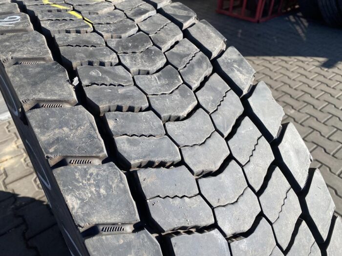 Używane opony do ciężarówek 315/80R22.5 CONTINENTAL CONTI HYBRID HD5 / 16-17mm