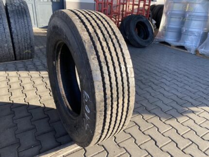 Używane opony do ciężarówek 315/70R22.5 UNIROYAL MONOPOLY FH100 / 12mm