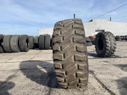 Opona do maszyn budowlanych GOODYEAPOWERLOAD   Bieżnika