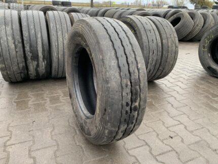 Używane opony do ciężarówek 245/70R17.5 GOODYEAR KMAX T / 6-8mm