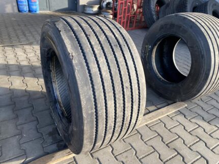 Używane opony do ciężarówek 445/45R19.5 ADVANCE GL251T / 8-9mm