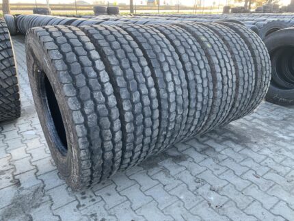 Używane opony do ciężarówek 12R22.5 CONTINENTAL HSC1 / 15-17mm