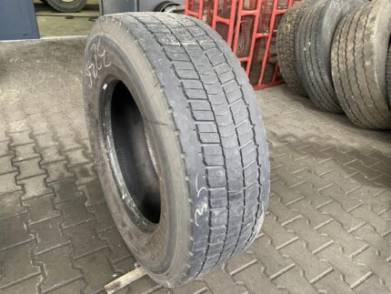 Używane opony do ciężarówek 315/70R22.5 GOODYEAR TRADMAX RHD II / 7-8mm