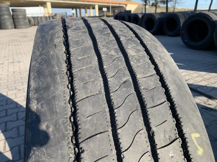 Używane opony do ciężarówek 315/60R22.5 PIRELLI FH:01 PROWAY / 7-9mm