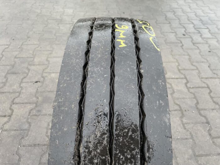 Używane opony do ciężarówek 215/75R17.5 CONTINENTAL HTL2 ECO-PLUS / 9mm