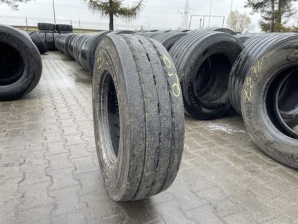 Używane opony do ciężarówek 235/75R17.5 MICHELIN X MULTI T2 / 11mm