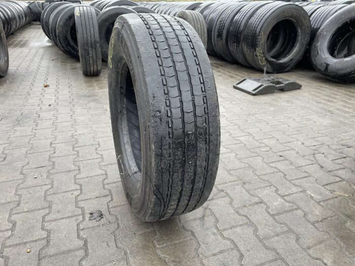 Używane opony do ciężarówek 265/70R19.5 MICHELIN X MULTI Z / 5-6mm