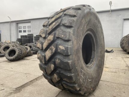  Opona przemysłowa  GOODYEATLA RADIAL   bieżnika