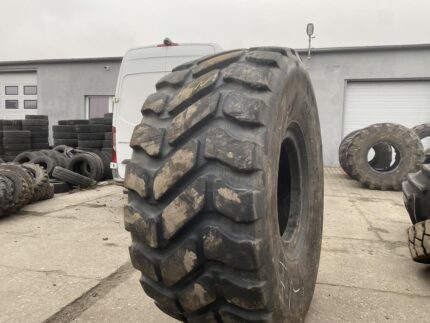 Opona przemysłowa  GOODYEATLA RADIAL   bieżnika