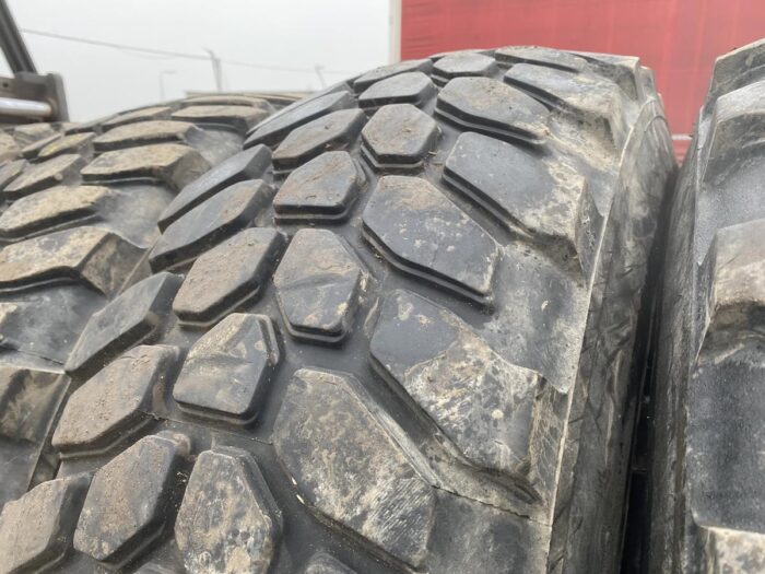 Opony do walców drogowych 335/80R20 12.5R20 DUNLOP SP PG8 / 80% bieżnika