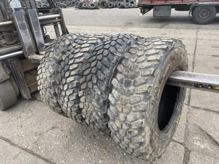 Opony do walców drogowych 335/80R20 12.5R20 DUNLOP SP PG8 / 80% bieżnika