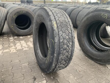 Używane opony do ciężarówek 315/70R22.5 GOODYEAR KMAX  D GEN-2 / 7-9mm