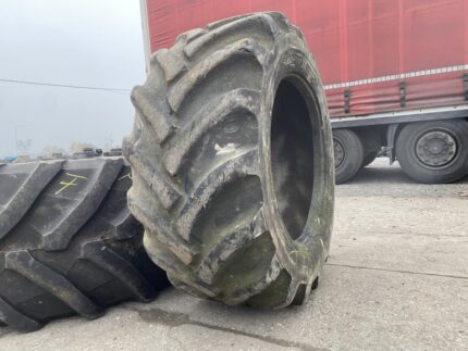 Opony do przyczepy rolniczej 500/60-26.5 TRELLEBORG TWIN 441 FORESTY SPECJAL / 70% bieżnika