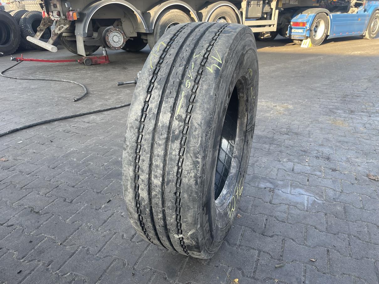 Używane opony do ciężarówek 315/70R22.5 MICHELIN X LINE ENERGY Z / 9-10mm Używane opony do ciężarówek 315/70R22.5 MICHELIN X LINE ENERGY Z / 9-10mm