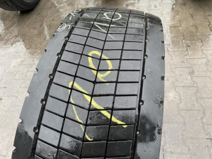 Używane opony do ciężarówek 295/60R22.5 CONTINENTAL CONTI ECOPLUS HD3 / 9-10mm