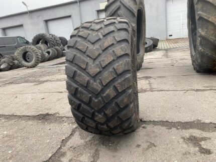 Opony do przyczepy rolniczej 425/55R17 BKT FL693M / 80% bieżnika