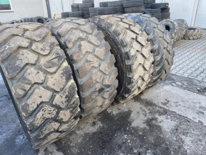Opony do maszyn leśnych 20.5R25 BKT EARTHMAX SR51 / 70% bieżnika