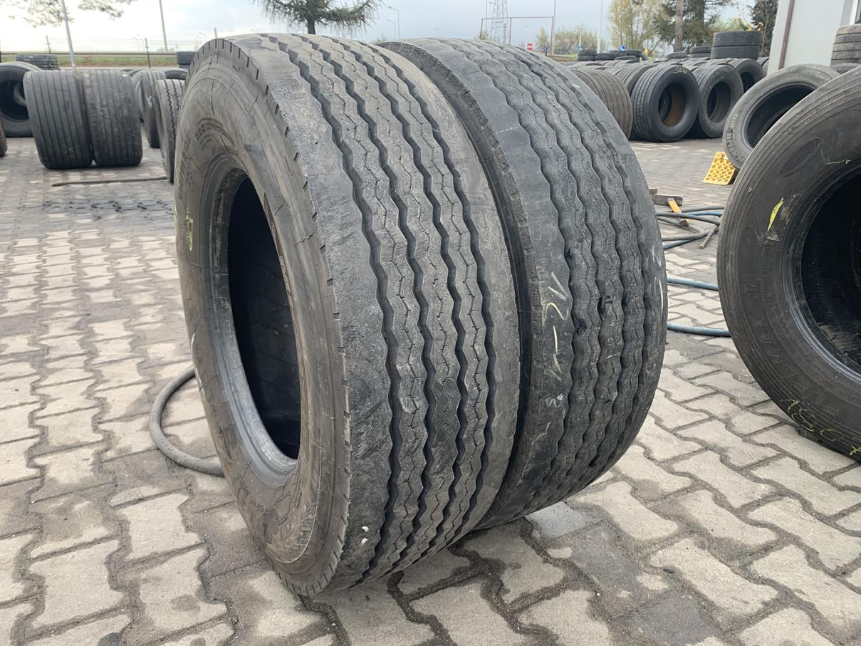 285/70R19.5 MICHELIN XTE2 / 11-13mm MICHELIN XTE
