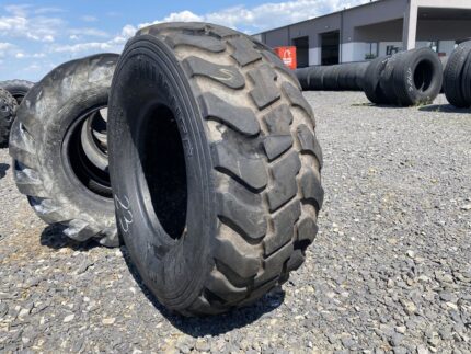  Opona budowlana do ładowarki ALLIANCE A