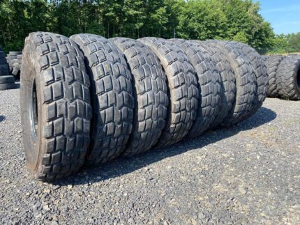  Opona do dźwigów samojezdnych CONTINENTAL HSO SAND