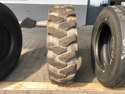  Opona przemysłowa do koparek  LIEBHEREXCAVATOEM