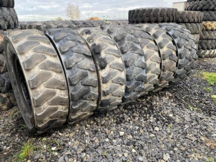  Opona do koparek kołowych  LIEBHEREXCAVATOEM