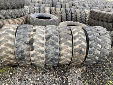 Opona do koparek kołowych  LIEBHEREXCAVATOEM