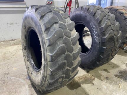  Opona przemysłowa do ładowarek DUNLOP SP T