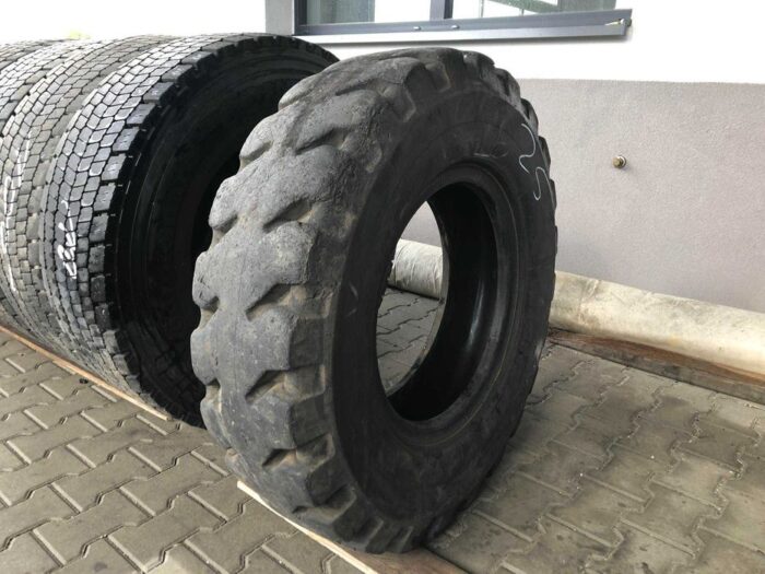 Opona przemysłowa do koparek MICHELIN X MINE D