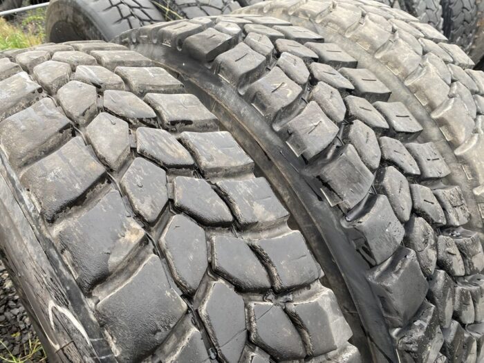 BIEŻNIKOWANA  TYP MICHELIN XDY