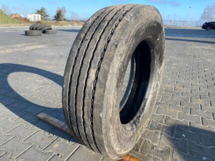 Używane opony do ciężarówek 275/70R22.5 MICHELIN X MULTI Z / 11mm