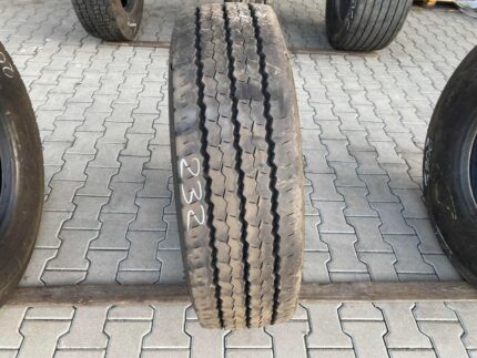 Używane opony do ciężarówek 275/70R22.5 PIRELLI MC88 II AMARANTO / 15-16mm