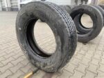 Używane opony do ciężarówek 275/70R22.5  BIEŻNIKOWANA TYP RECAMIC XDA4S  14-17mm