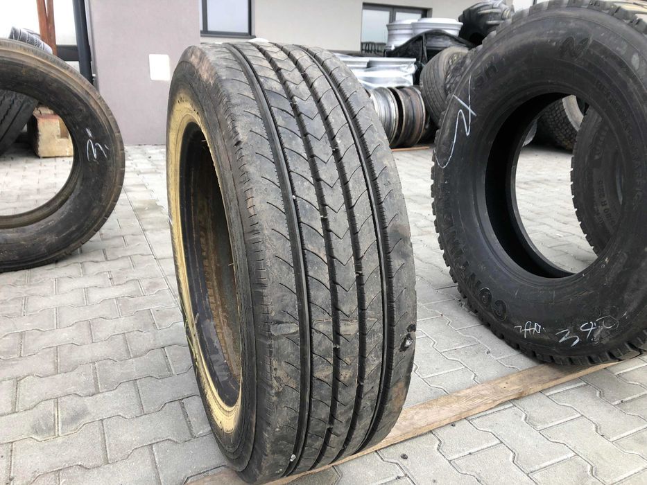 Używane opony do ciężarówek 285/60R22.5 BRIDGESTONE R227 / 11mm Używane opony do ciężarówek 285/60R22.5 BRIDGESTONE R227 / 11mm