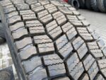 Używane opony do ciężarówek 295/80R22.5 BIEŻNIKOWANA RECAMIC XW4S / 100% BIEŻNIKA